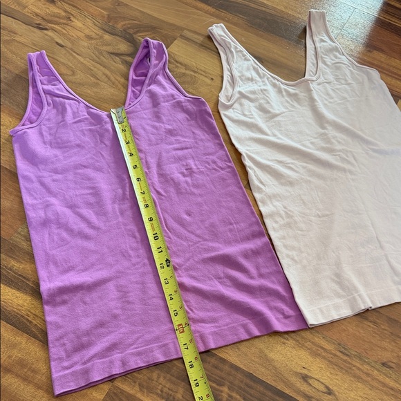 Women's Assorted Color Tank Tops Set - Picture 7 of 12